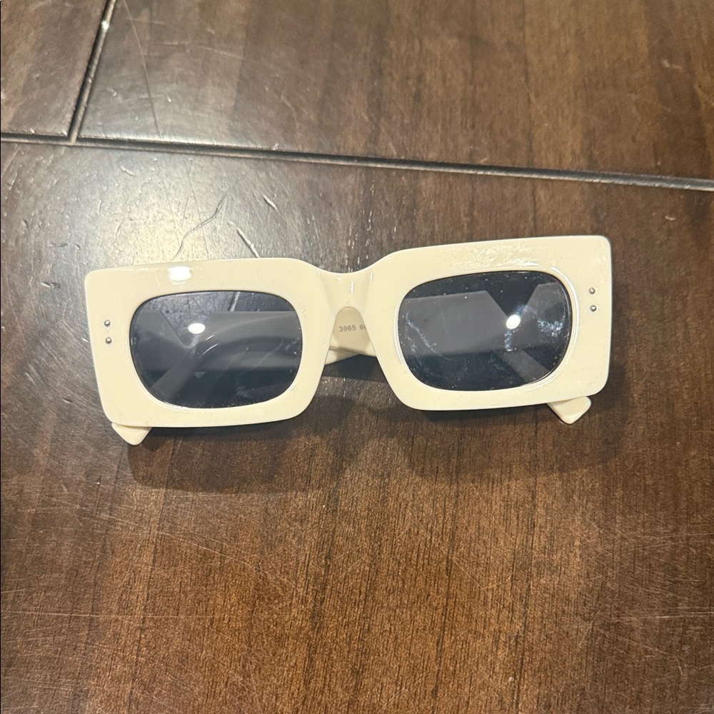 Stylish Cream Sunglasses
